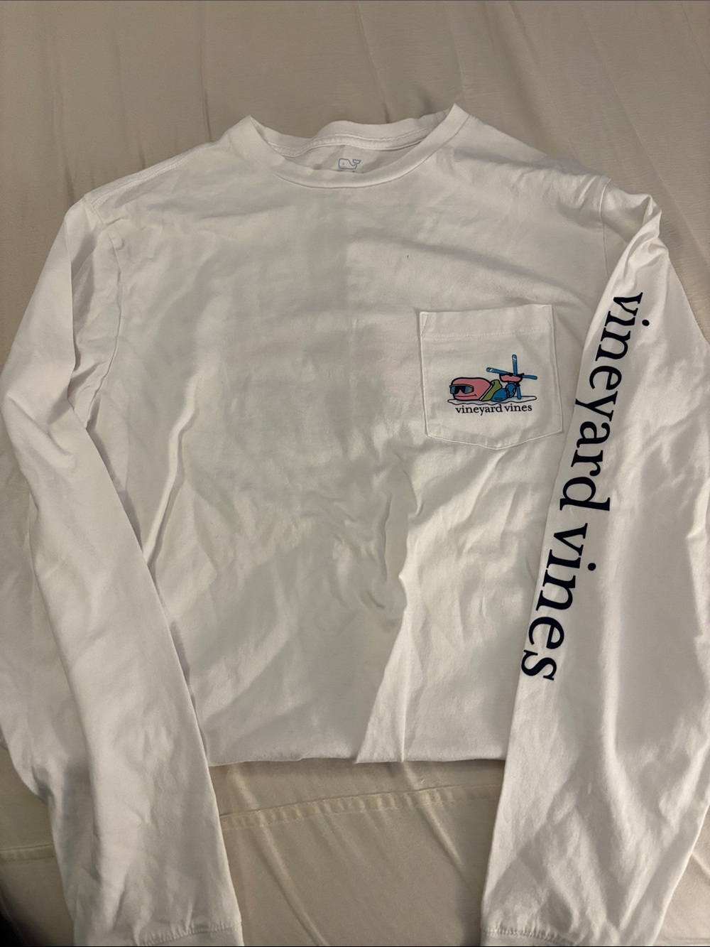 Vineyard Vines White Long-Sleeve Pocket Tee with Navy Sleeve Logo